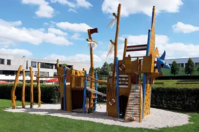 SPIELART : STRUCTURE DE JEUX BATEAU, ref L83